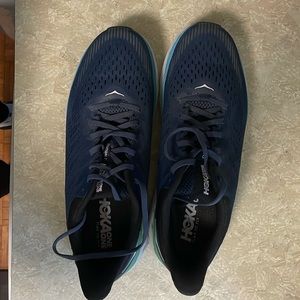 Men’s Hoka Clifton 7 Wide 11.5 2E Blue. New in box.